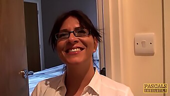 Amber Rodgers, Eine Raue Milf In Strümpfen, Bekommt Eine Anale Gesichtsbehandlung