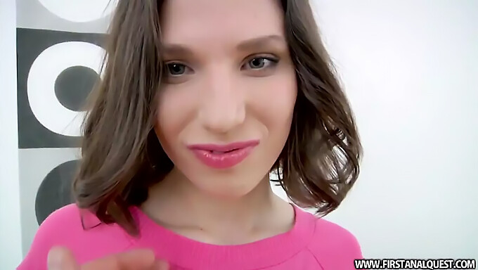 Russian babe in pink lipstick takes a huge cock in her ass