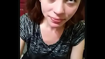 POV video tipa, ki jebe usta Tinder dekleta