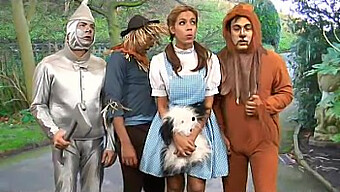 ¡el Derriere De Dorothy Se Monta Salvajemente Con La Malvada Bruja!