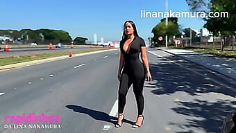 亚洲宝贝lina Nakamura在高速公路上被卡车司机negão操了